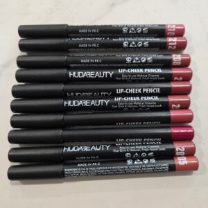 Huda Lip Cheek Lipstick Pencil/Lipliner